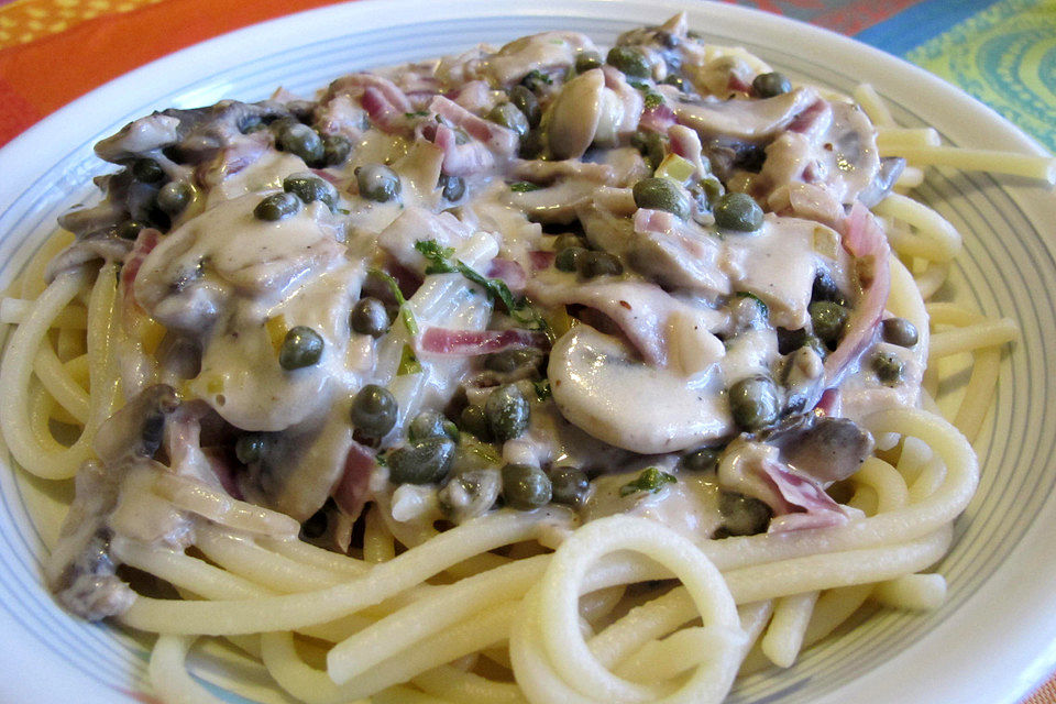 Spaghetti mit Kapern-Sahne-Pilz-Sauce