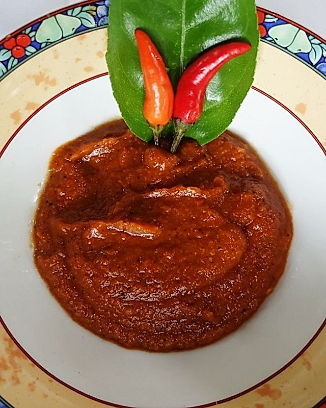 Thailändische Rote Currypaste mit Ingwer