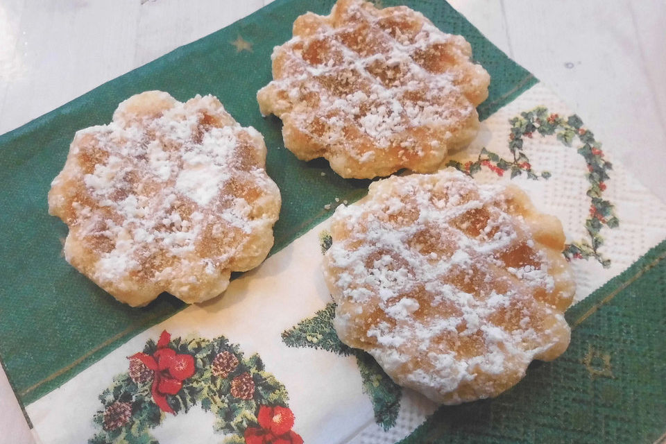 Kleine Waffelplätzchen aus dem Waffeleisen