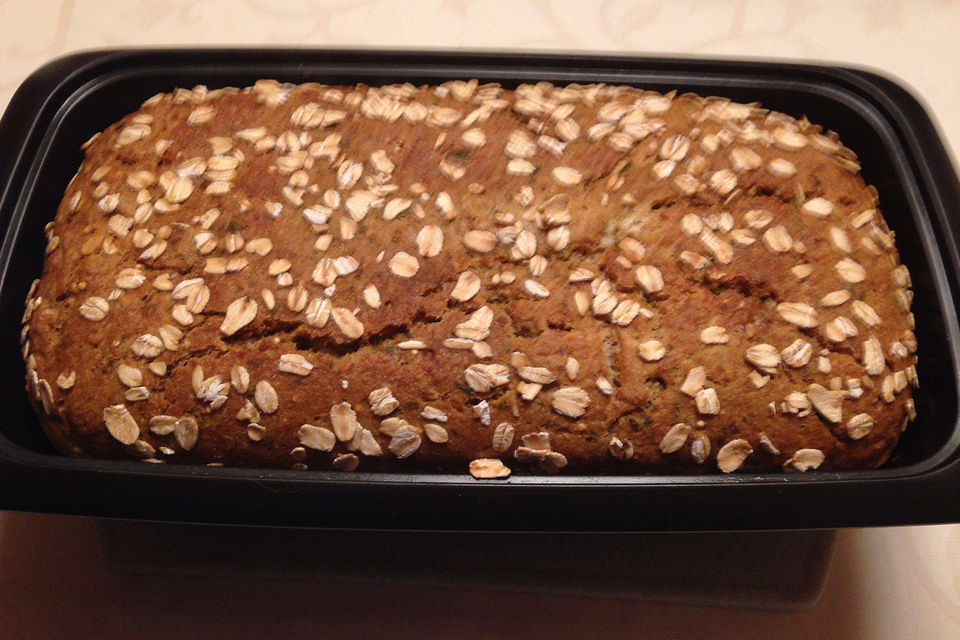 Dinkel-Bärlauch-Brot mit Chiasamen