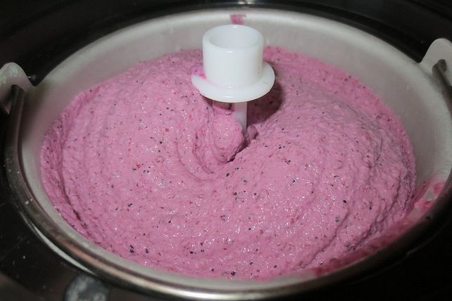 Waldheidelbeer-Mascarpone-Eis von Viniferia| Chefkoch