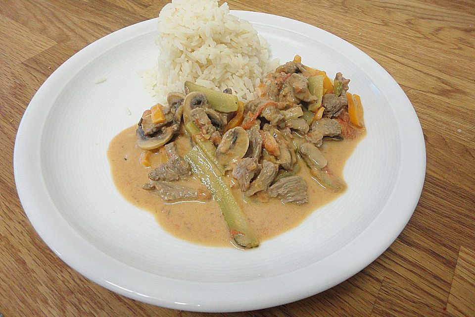 Boeuf Stroganoff