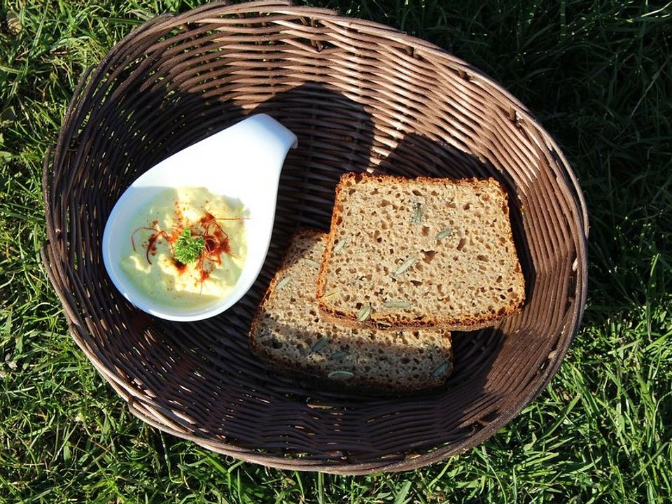 Emmer-Sauerteig-Vollkornbrot mit gerösteten Kürbiskernen von patty89 ...
