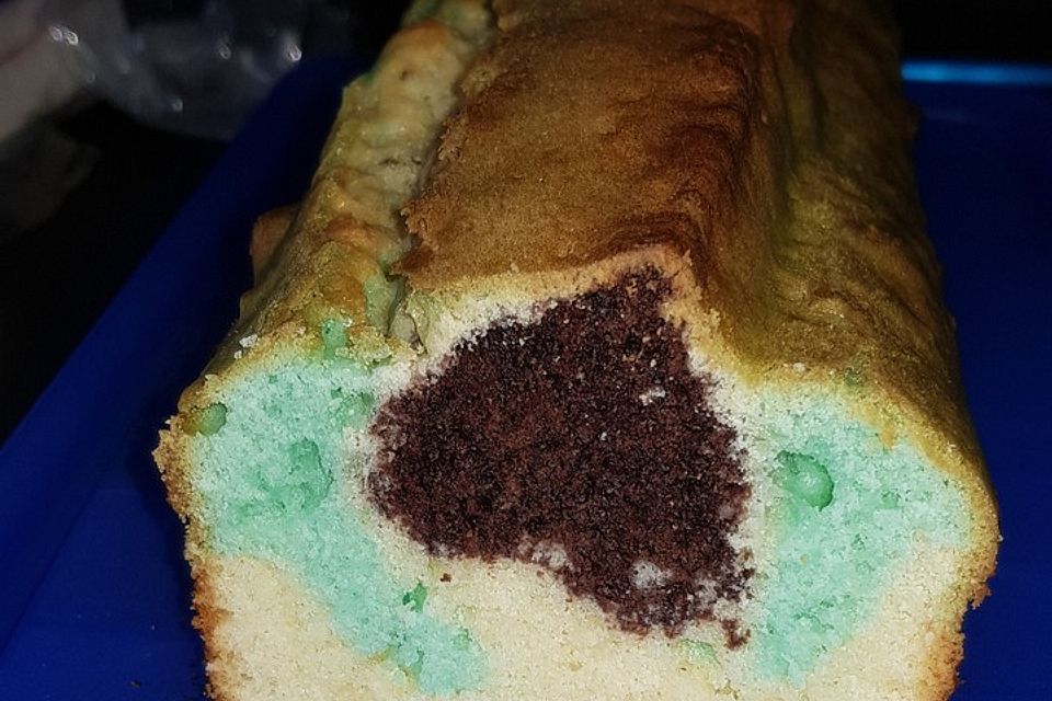 Überraschungskuchen für Ostern