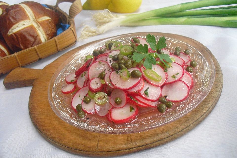 Radieschensalat mit Zitronen-Kapern-Vinaigrette oder Zitronen-Gurken-Vinaigrette