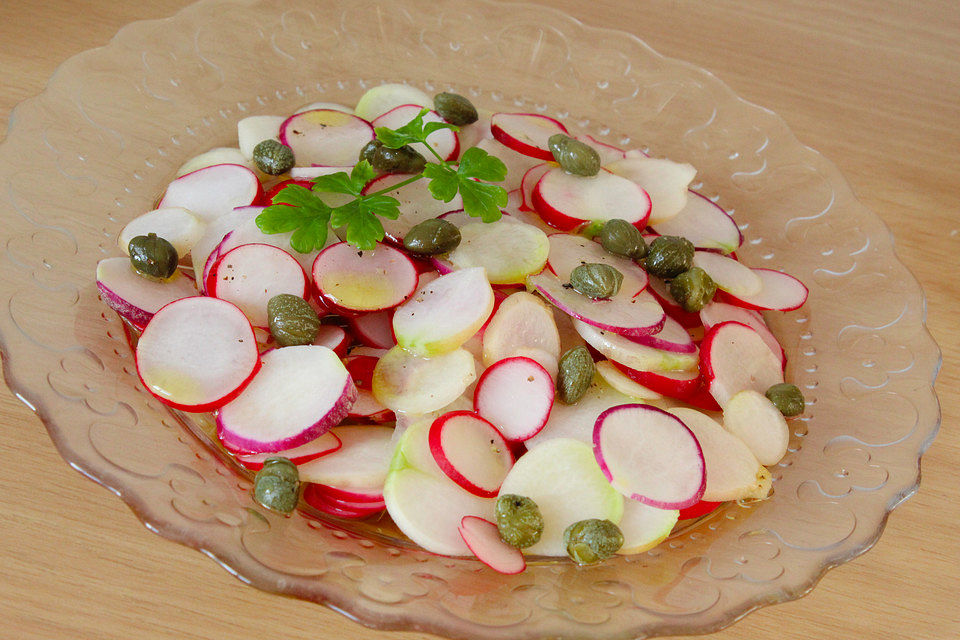 Radieschensalat mit Zitronen-Kapern-Vinaigrette oder Zitronen-Gurken-Vinaigrette