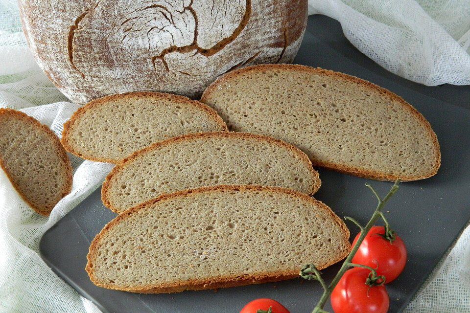 Rustikales Krustenbrot