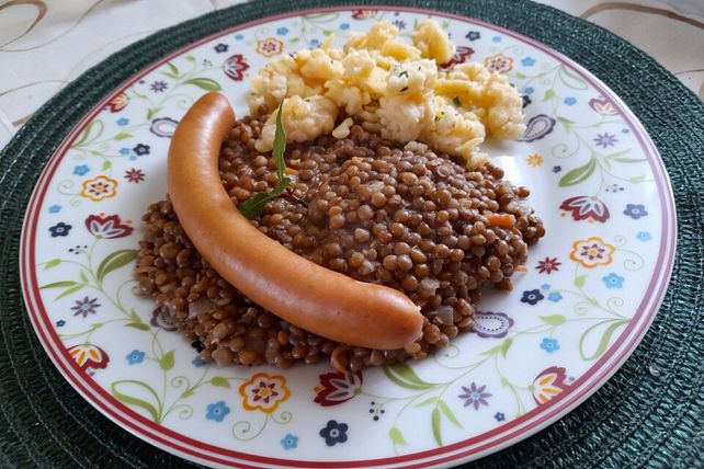 Schwäbische Linsen mit Spätzle und Saitenwürstle von bea_z| Chefkoch Schwäbische Linsen mit Spätzle und Saitenwürstle von bea_z| Chefkoch