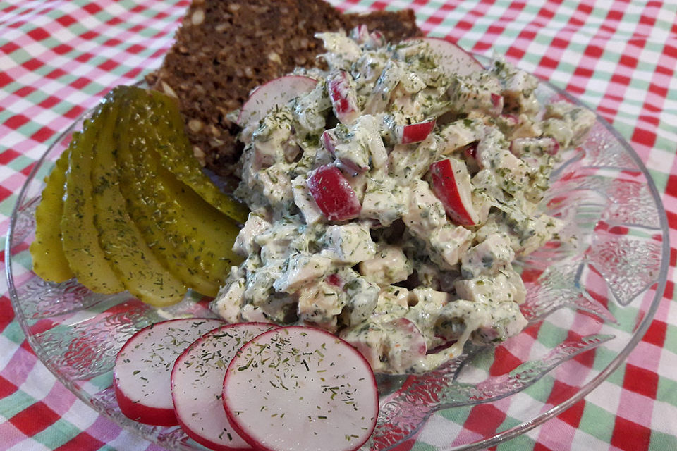 Putensalat mit Radieschen