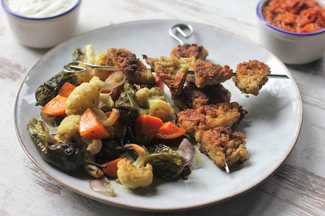 Seitan-Kebab mit Süßkartoffel-Blumenkohl aus dem Ofen von veganmitnilla ...