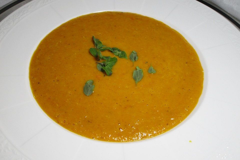 Linsensuppe mit Kokos und Curry