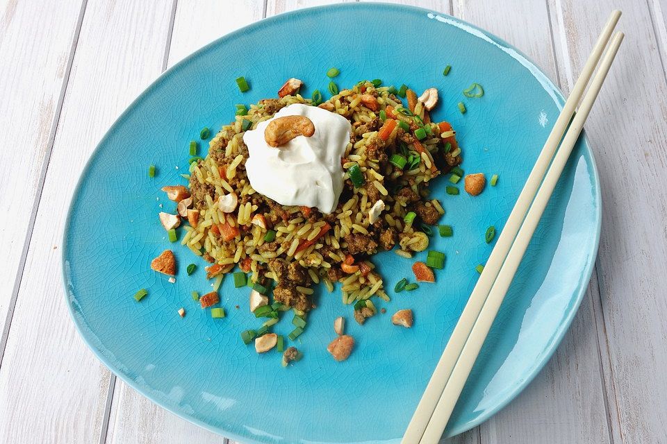 Indonesische Hackfleischpfanne mit Cashewnüssen