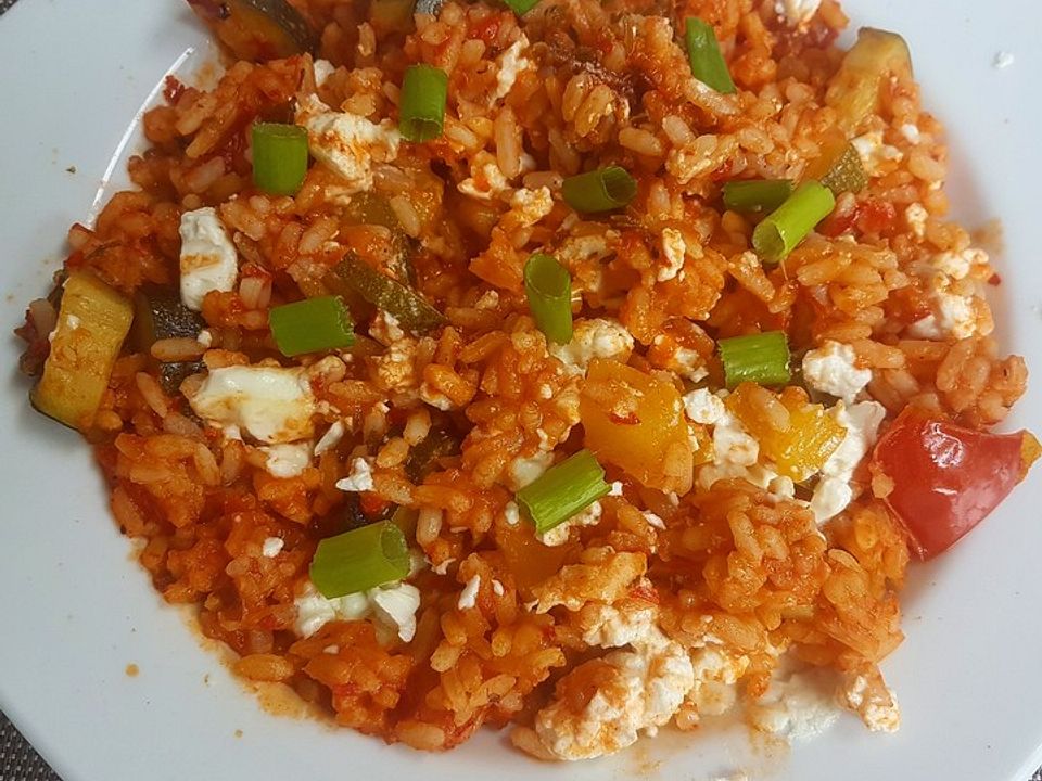 Djuvec-Reis mit Feta und Zucchini von alexandradugas| Chefkoch