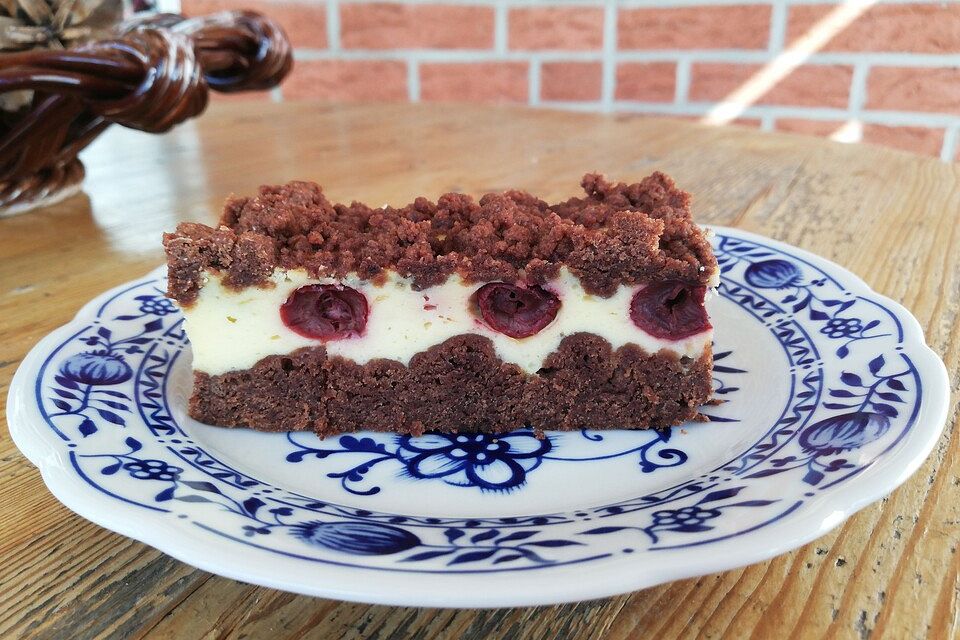 Russischer Zupfkuchen mit Himbeeren