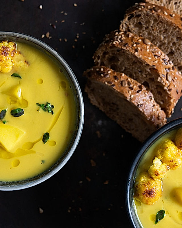 Blumenkohl-Currysuppe mit Kartoffeln