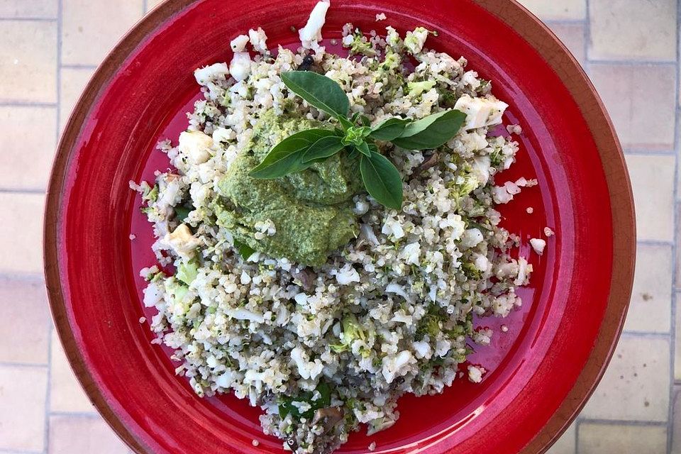 Blumenkohl-Brokkoli-Quinoa-Pfanne