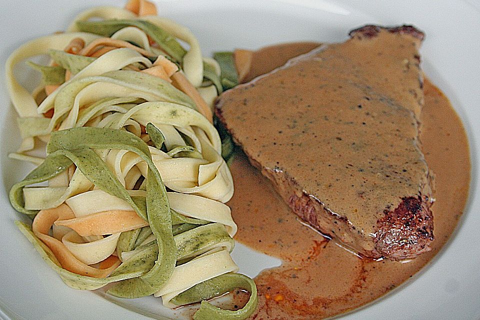 Pferdesteak mit Pfefferrahmsauce