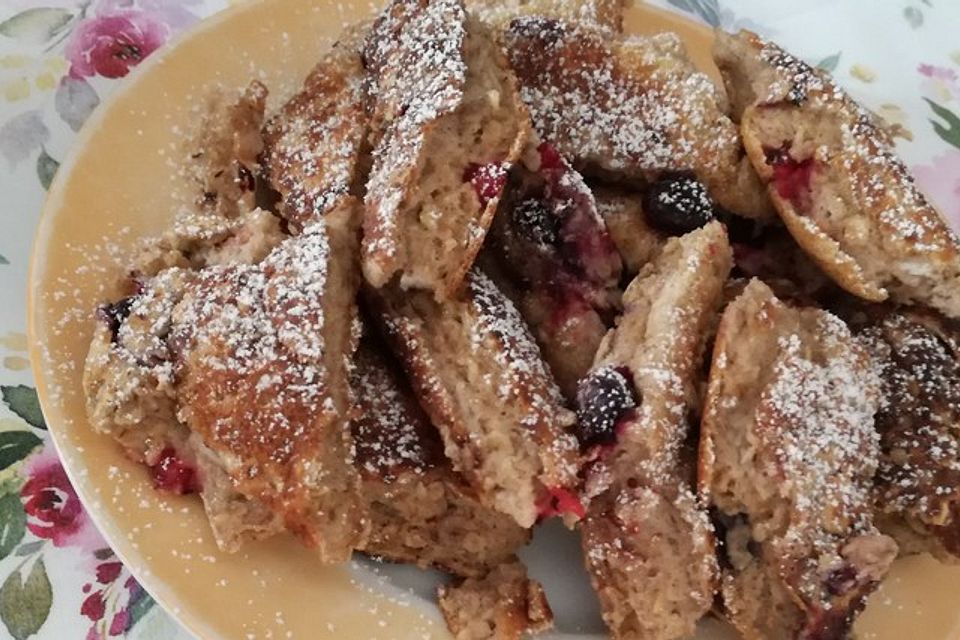 Kaiserschmarrn mit Haferflocken, Dinkelmehl und Früchten