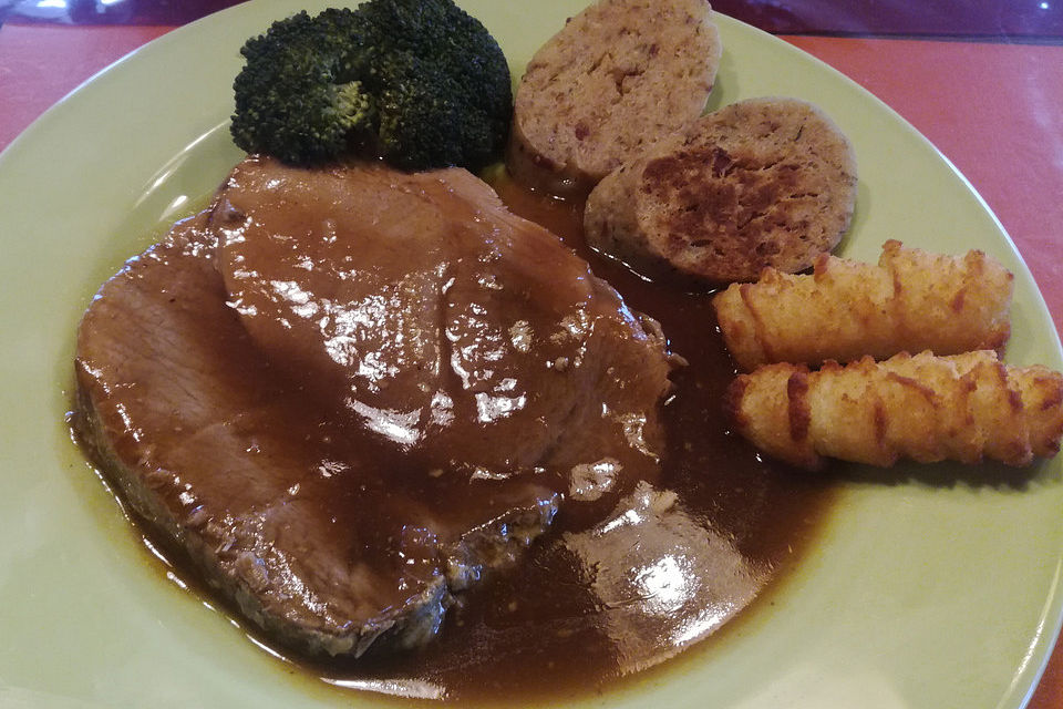 Freds Schweinebraten mit dunkler Biersauce