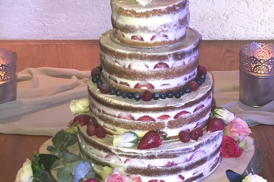 Naked Cake Erdbeer-Mascarpone