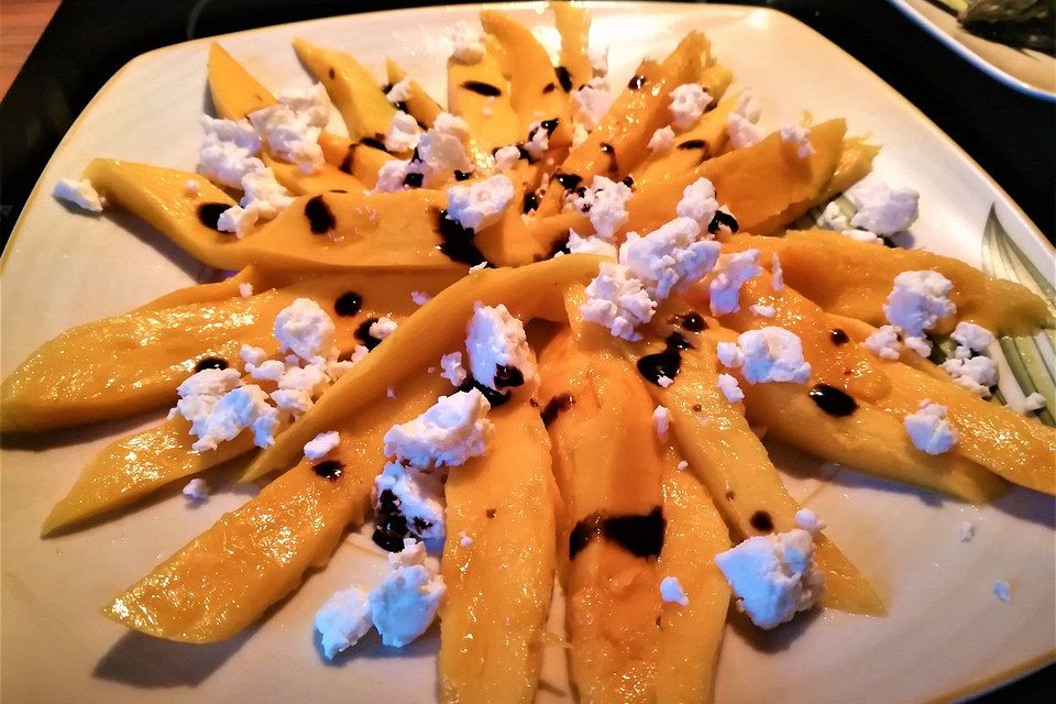 Feta auf Mango