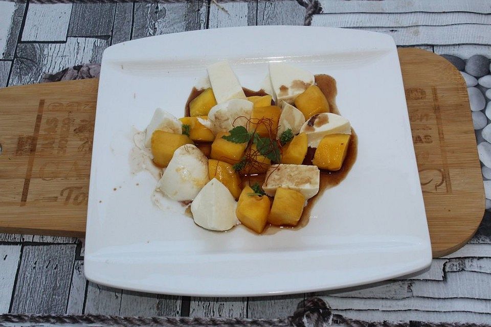 Feta auf Mango