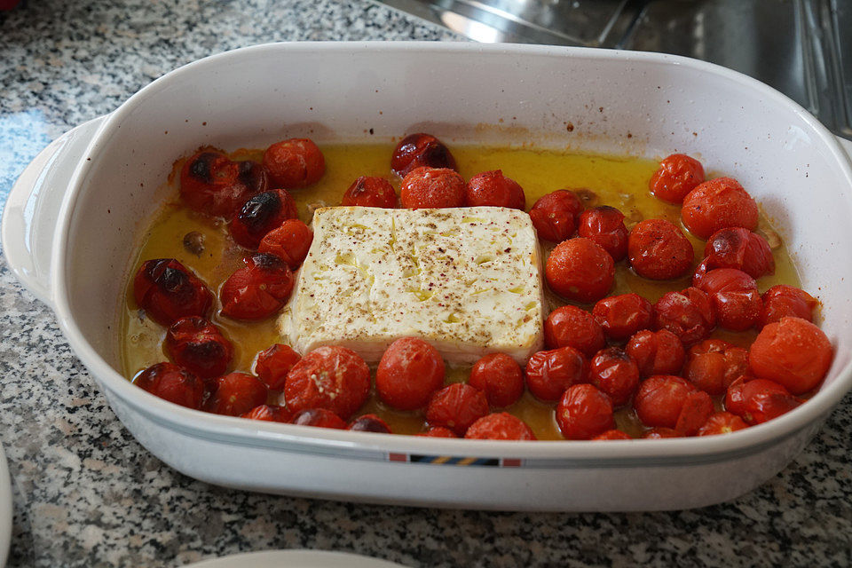 Ofen-Feta mit Tomaten