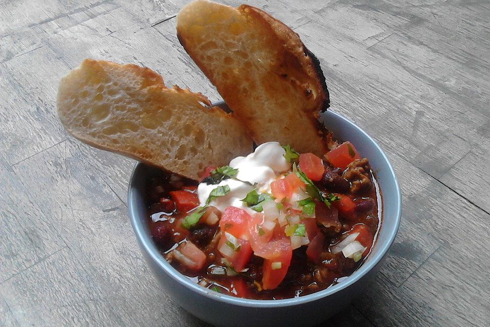 Tomsters Two-Bean Chili mit Pico de Gallo