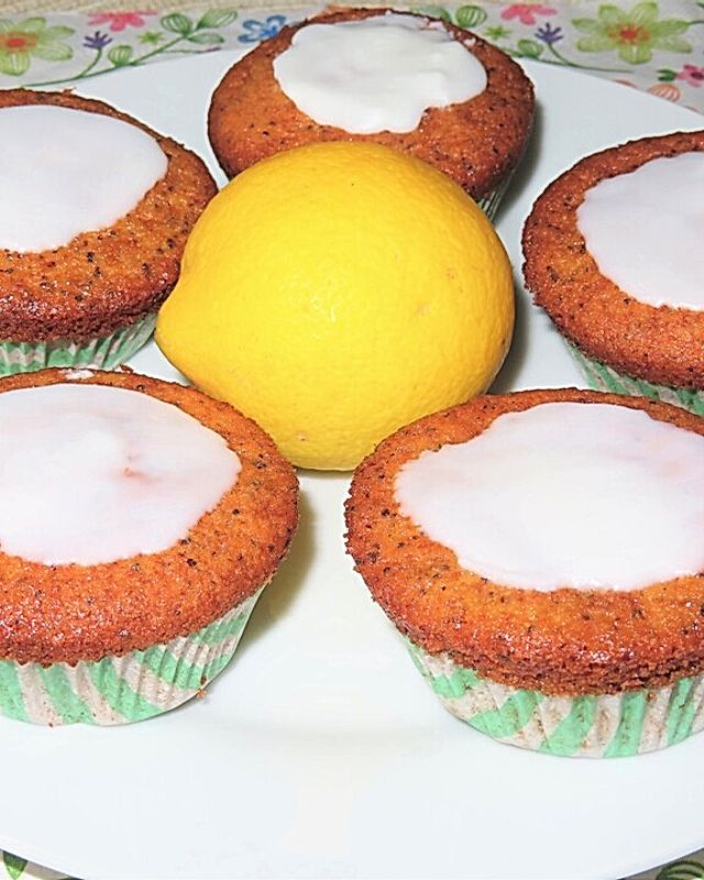 Fluffige Zitronen-Mohn-Muffins