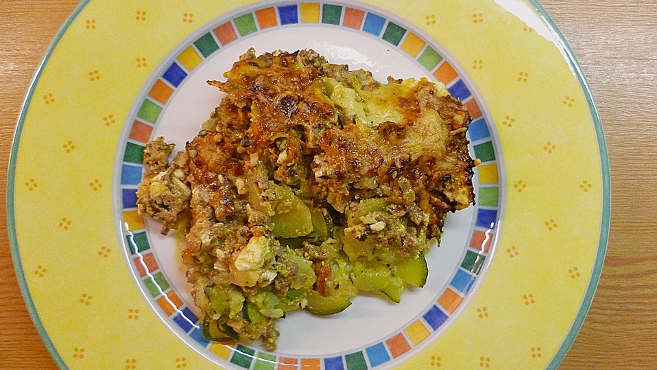 Hackfleischauflauf mit Schafskäse und Zucchini von SAABine