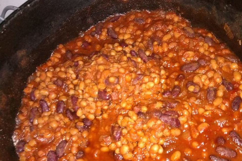 Baked Beans aus dem Dutch Oven