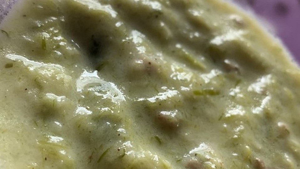 Lauchcremesuppe nach Omas Art von Wursttoastbrot Lauchcremesuppe nach Omas Art von Wursttoastbrot