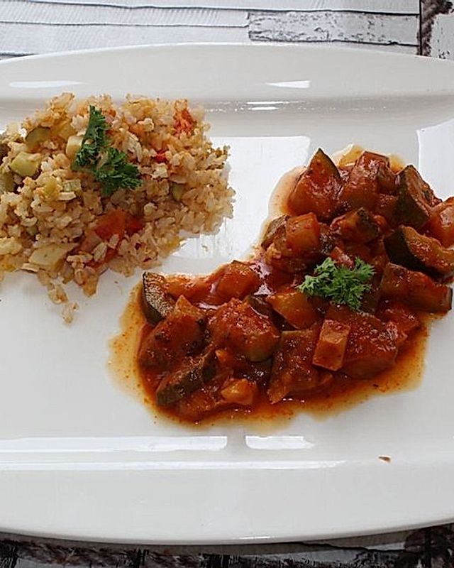 Vollwert-Reis mit Spargel, Tomate und Zucchini