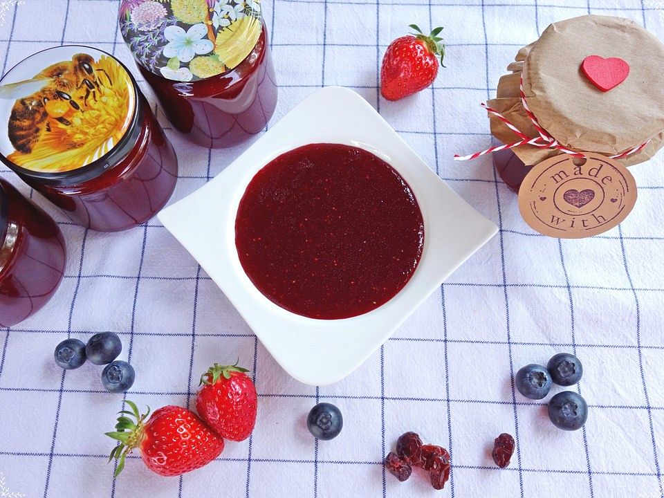 Erdbeer-Cranberry-Heidelbeer-Konfitüre von DolceVita4456| Chefkoch