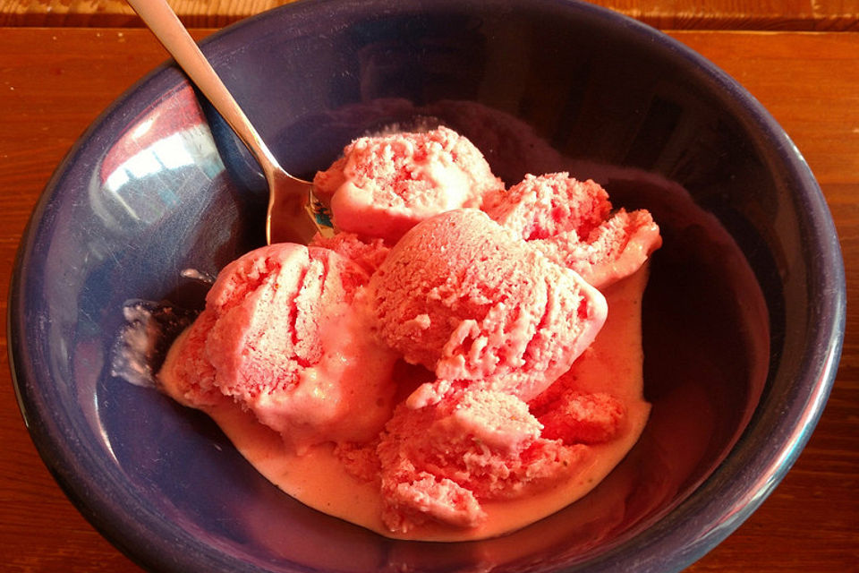 Joghurt-Beeren-Eis