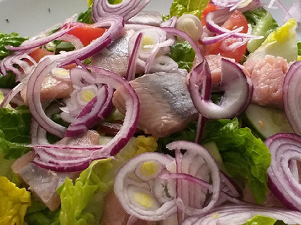 Gemischter Matjes-Salat mit Estragon-Vinaigrette von fyzPmQ87a| Chefkoch