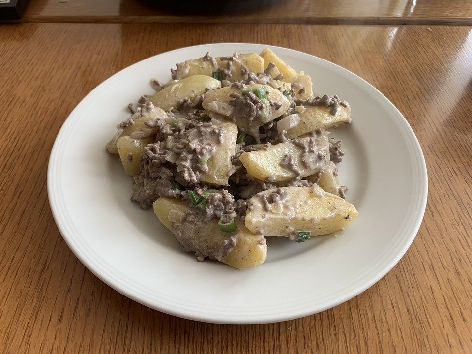Kartoffel-Lauchzwiebel-Pfanne mit Hackfleisch von TobiFD| Chefkoch