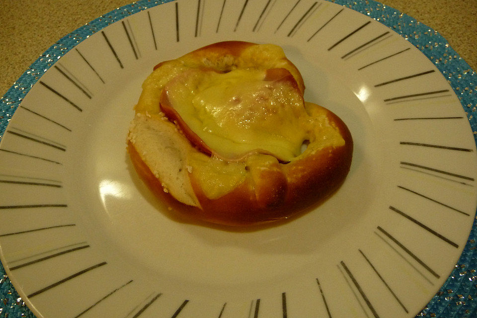 Käse-Schinken-Breze