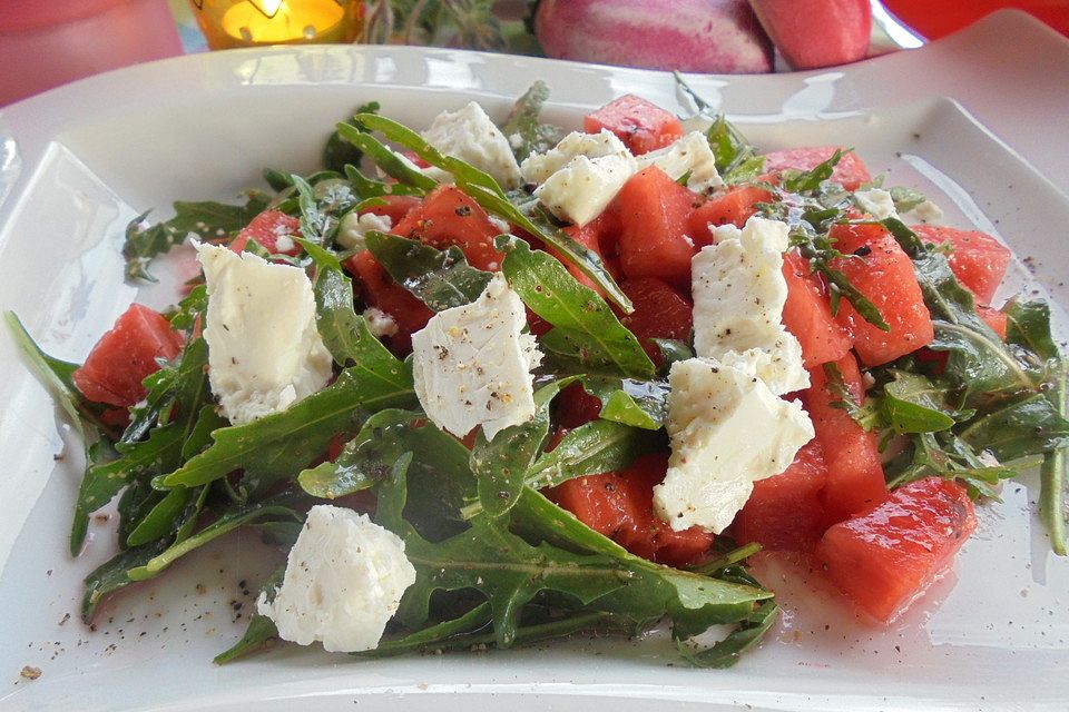 Melonensalat mit Rucola und Feta