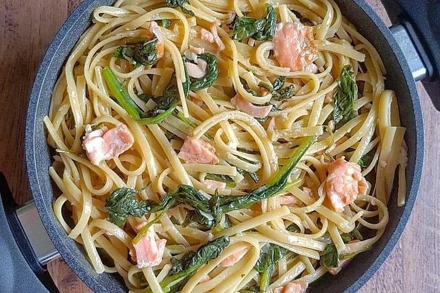 One Pot Pasta mit Spinat und Räucherlachs| Chefkoch