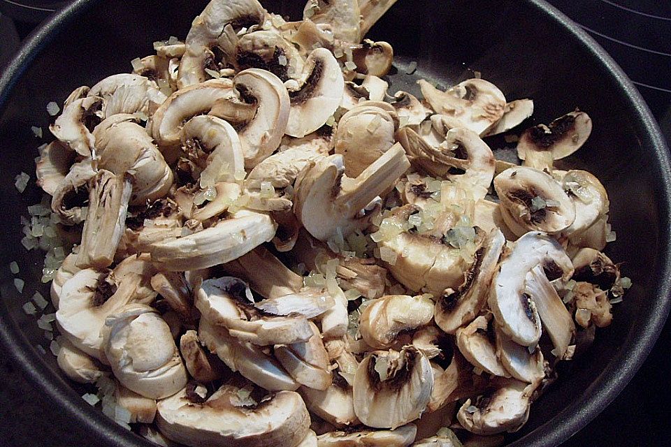 Käse - Nudelpfanne mit Champignons