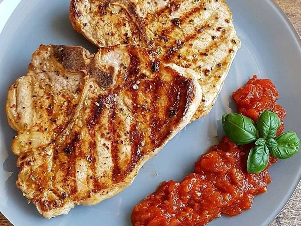 Koteletts mit Tomatensalsa| Chefkoch