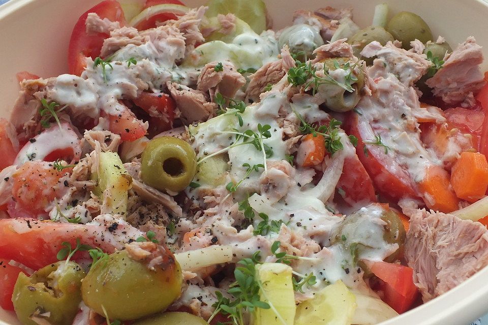 Kretischer Thunfischsalat "Matala"