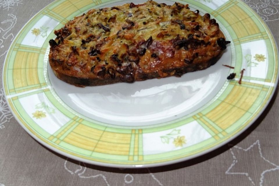 Überbackenes Lauch-Schalotten-Brot à la Didi