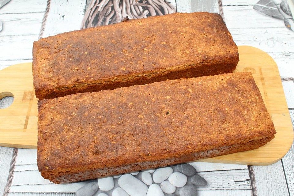 Dinkel-Roggen-Vollkorn-Sauerteigbrot mit Kichererbsenmehl, Süßlupinenmehl und Leinsamen