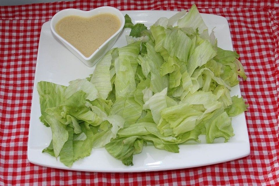 Caesar-Salad-Dressing