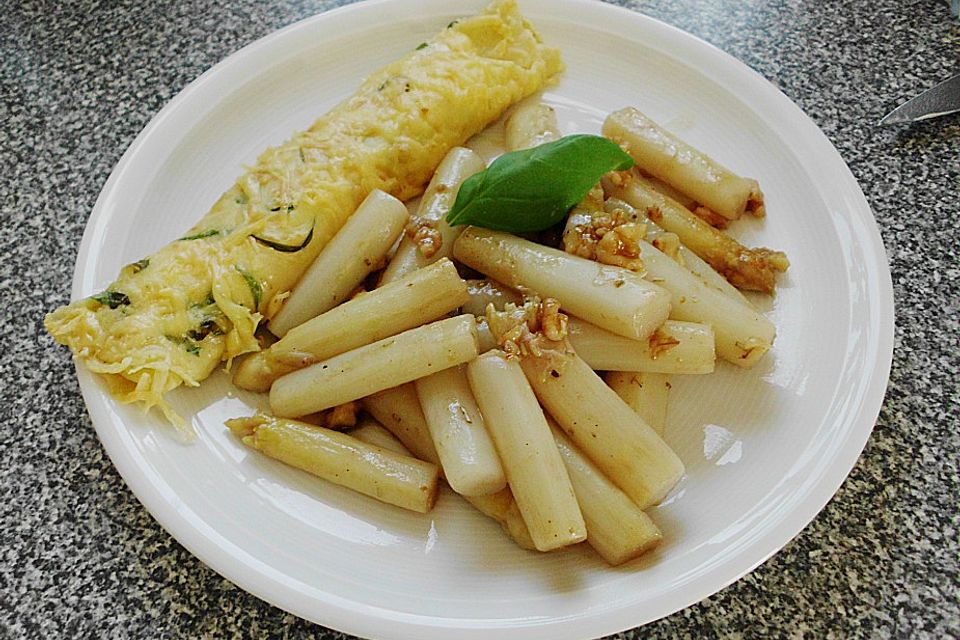 Gebratener Spargel mit Honig und Ziegenfrischkäse - Crêpes