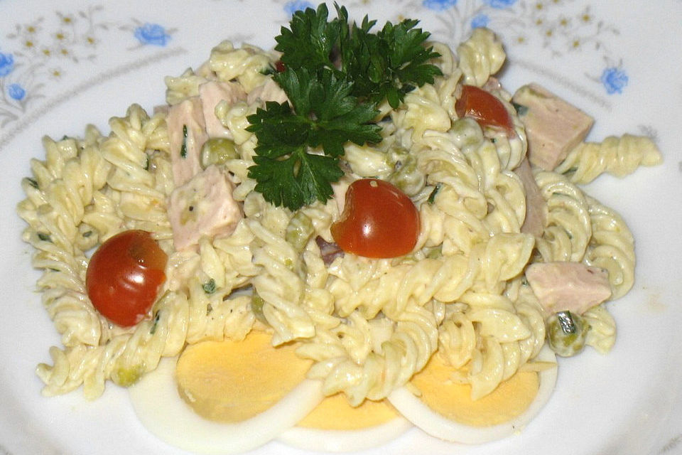 Nudelsalat für die Mädels Nudelsalat für die Mädels