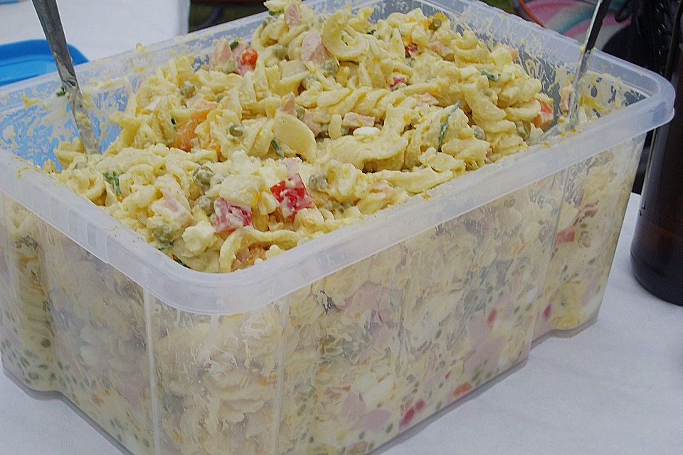 Nudelsalat für die Mädels Nudelsalat für die Mädels