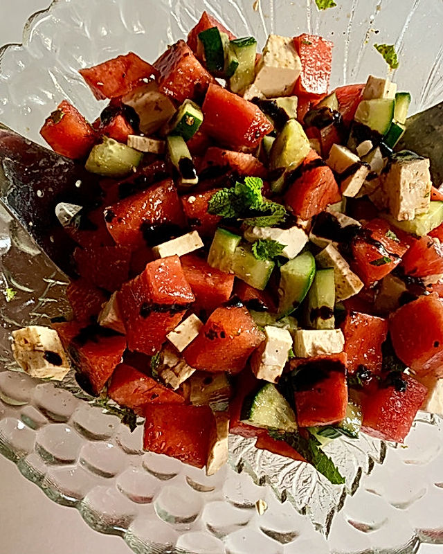 Wassermelonen-Gurken-Feta-Salat